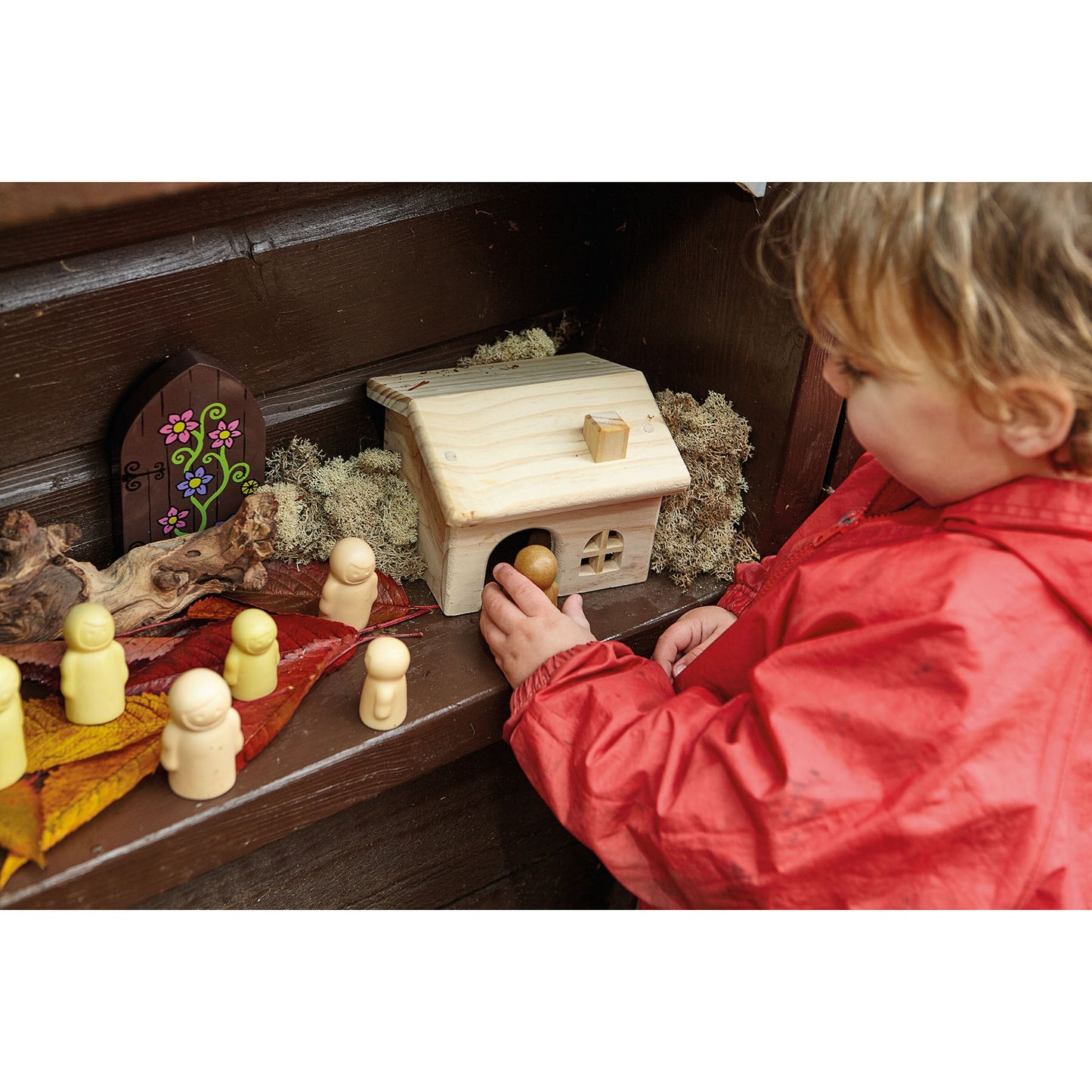 Yellow Door Little People Sensory Play Set – 9 Stone Mix Figures