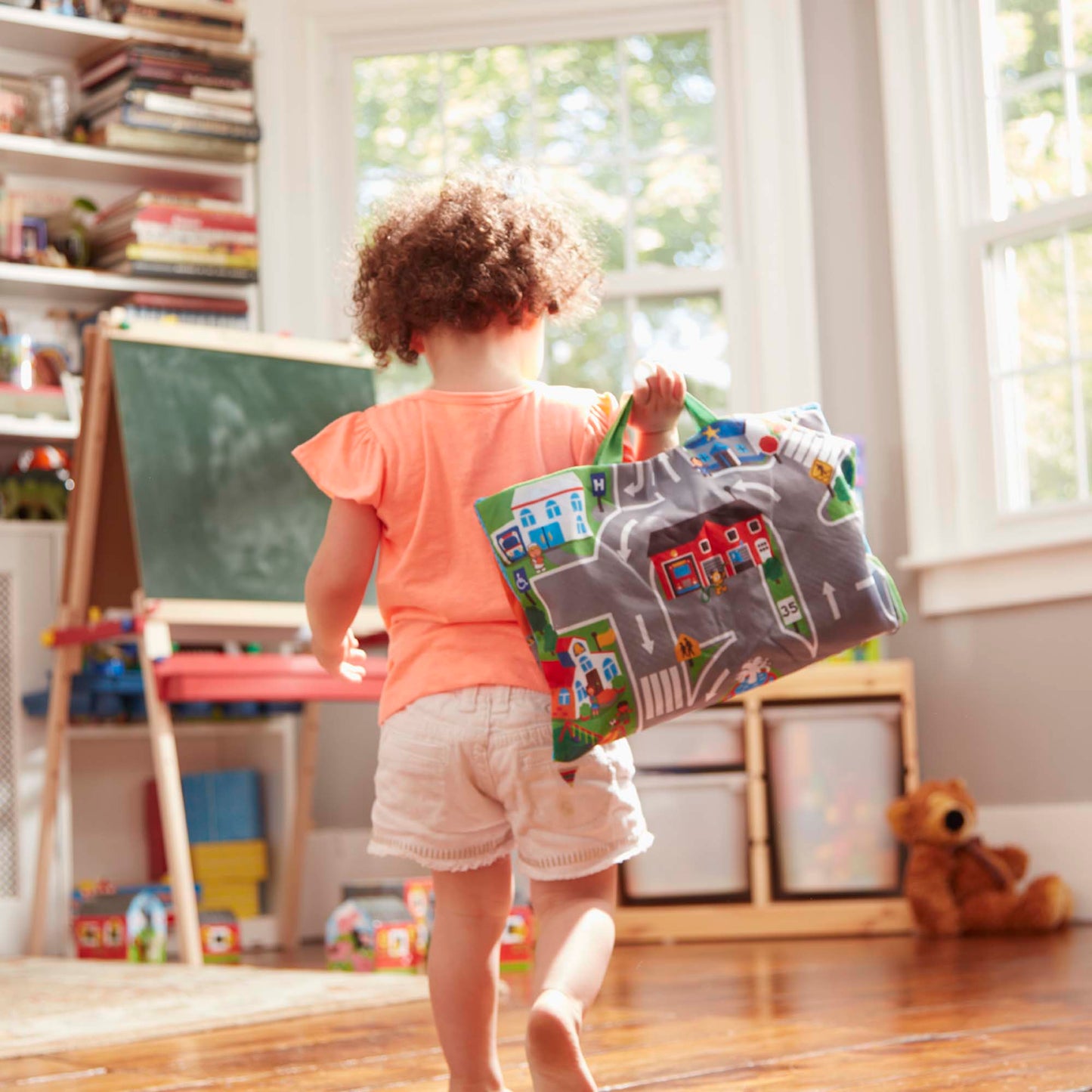 Melissa & Doug Take-Along Town Play Mat – Interactive Travel Toy
