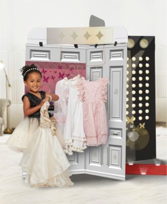 Journey Girls Glam Runway 4-Sided Fashion Show Playset