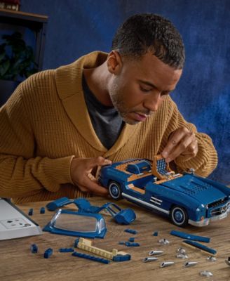 Mattel Brick Shop Hot Wheels Mercedes-Benz 300 SL Collector's Edition Building Set - 1600 Pieces