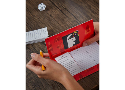 Hasbro Scattergories Classic Fast-Thinking Board Game