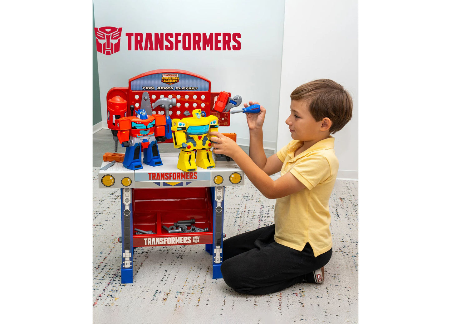 World Tech Toys Transformers Bench Playset with red and yellow robot figures