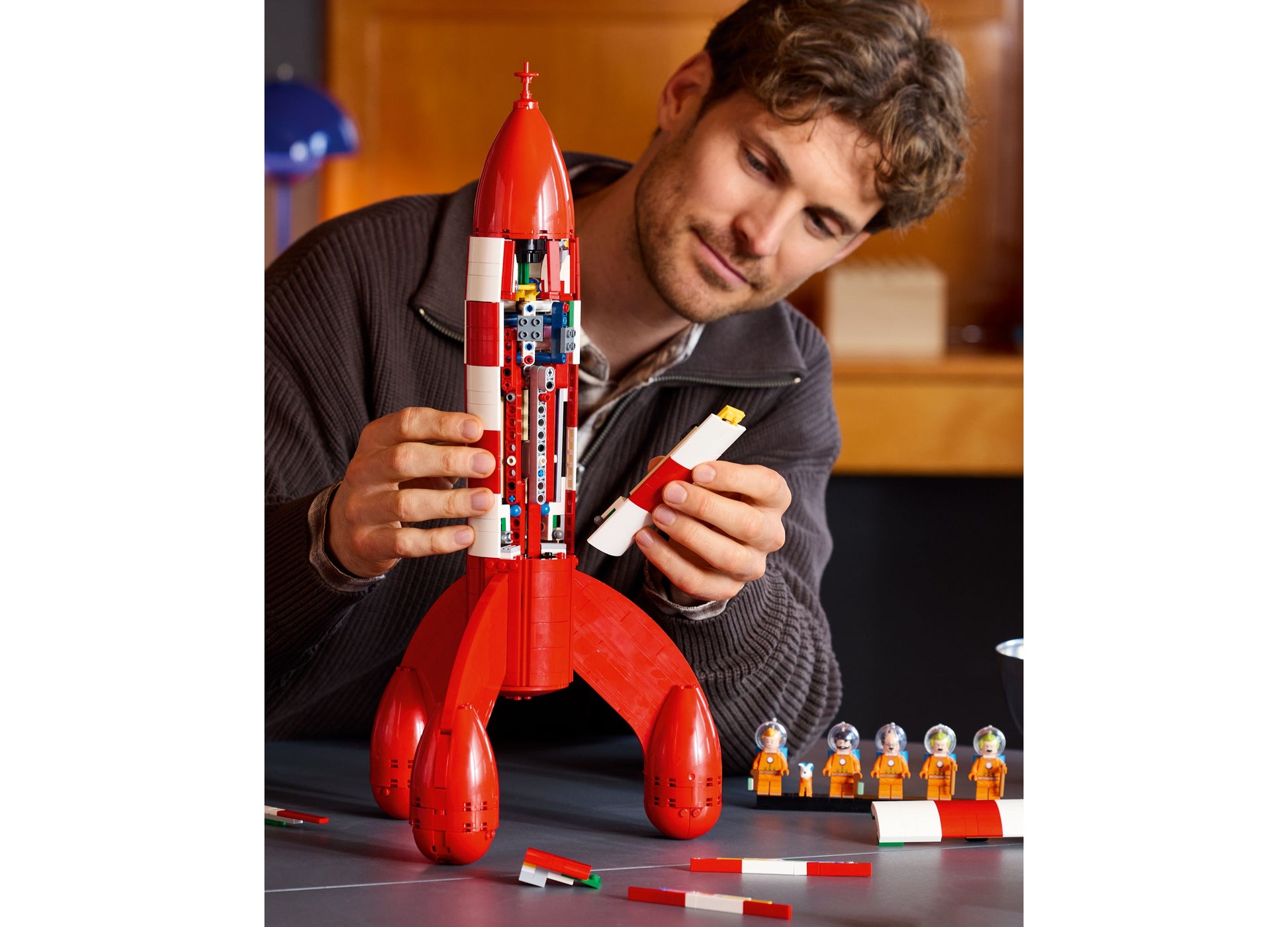 LEGO Ideas Tintin Moon Rocket 21367 red and white buildable rocket with minifigures