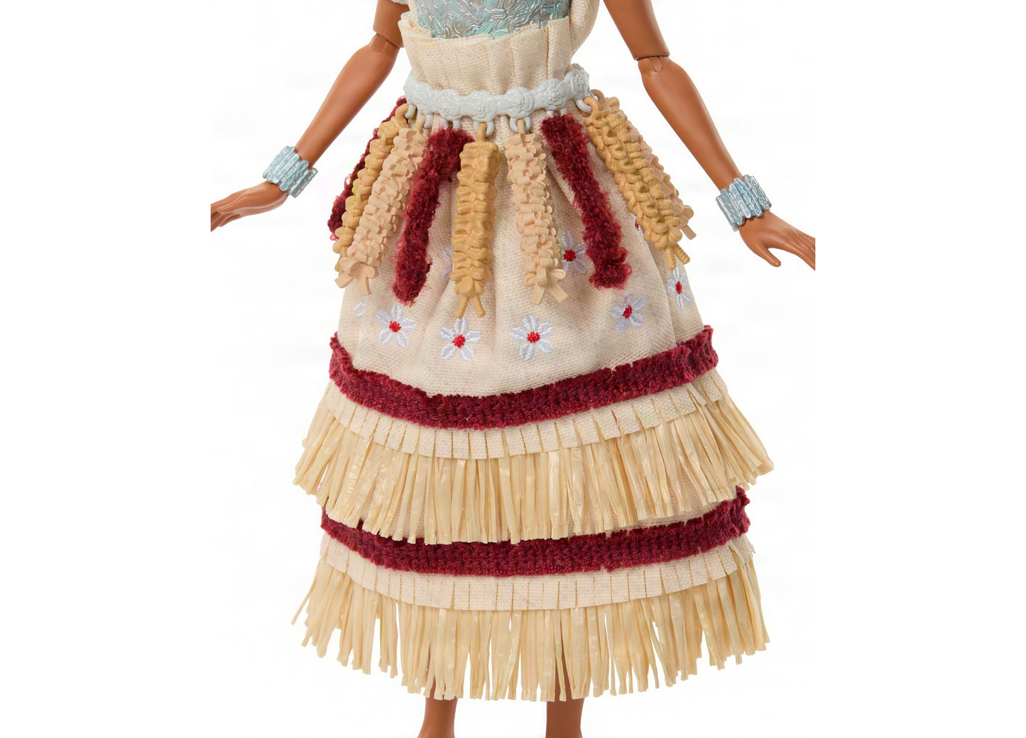 Disney Princess Collector Moana Fashion Doll, Live-Action Ceremonial Look, Shell Accessory, Collectible Doll