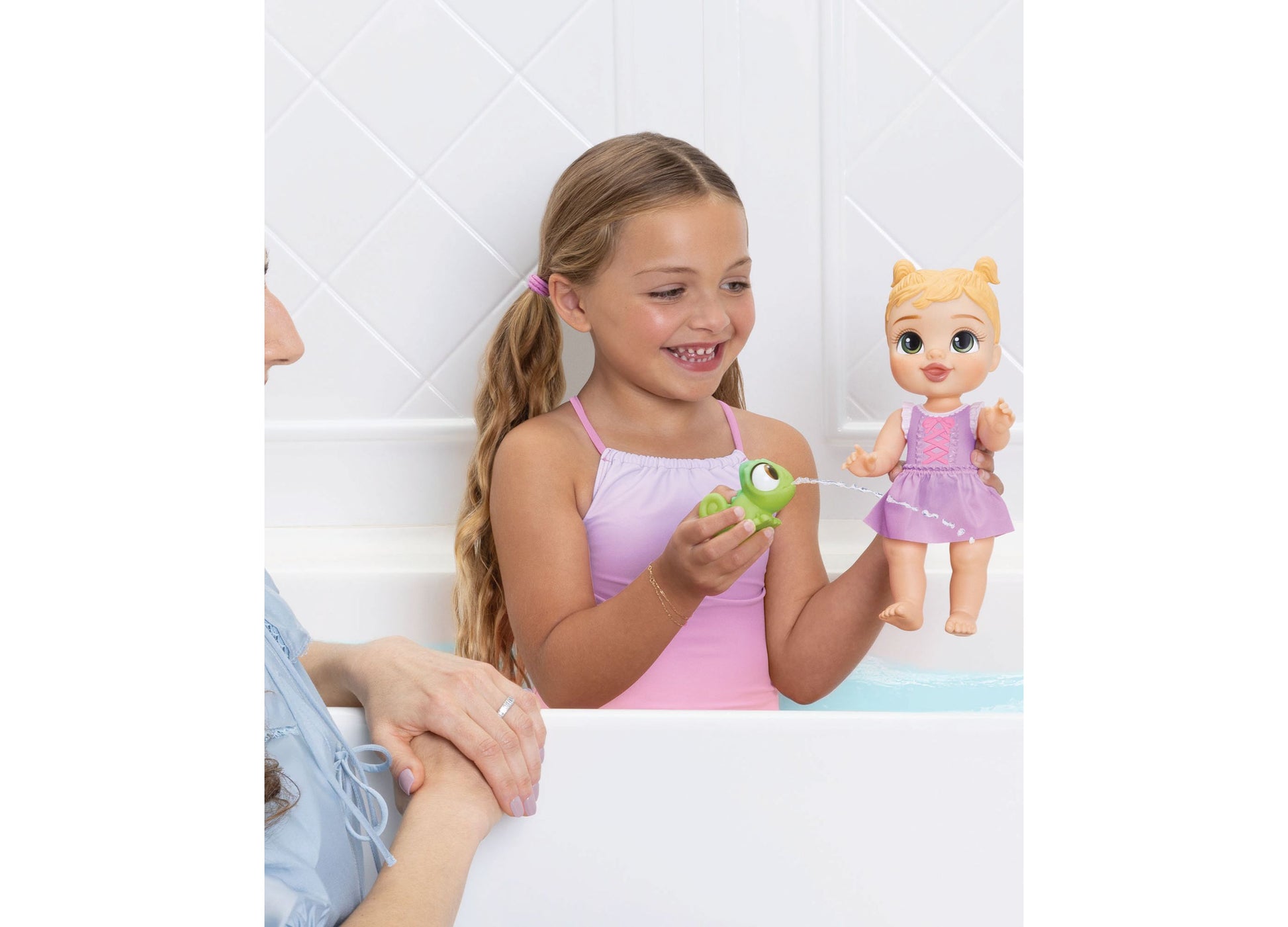 Disney Princess Rapunzel 12" Bathtime Baby Doll with green water squirter toy
