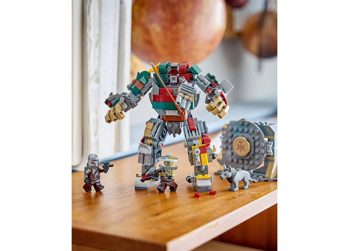LEGO Star Wars Hutt Palace Sentry Droid Showdown 75451 building set with colorful droid figure and minifigures