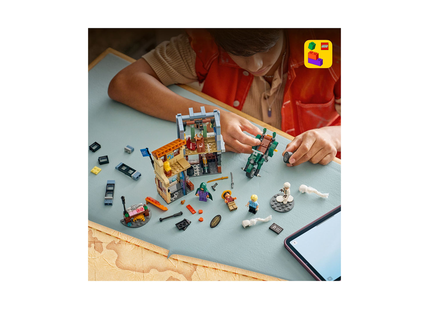 LEGO ONE PIECE Showdown with Captain Smoker 75642 building set with minifigures and green motorcycle