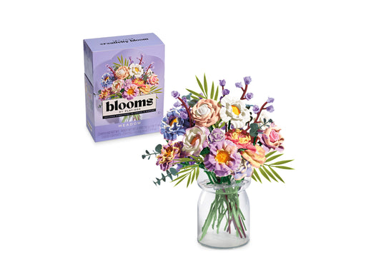 Play-Doh Blooms Meadow Bouquet flower-making kit with purple box and colorful molded flower arrangement in glass vase