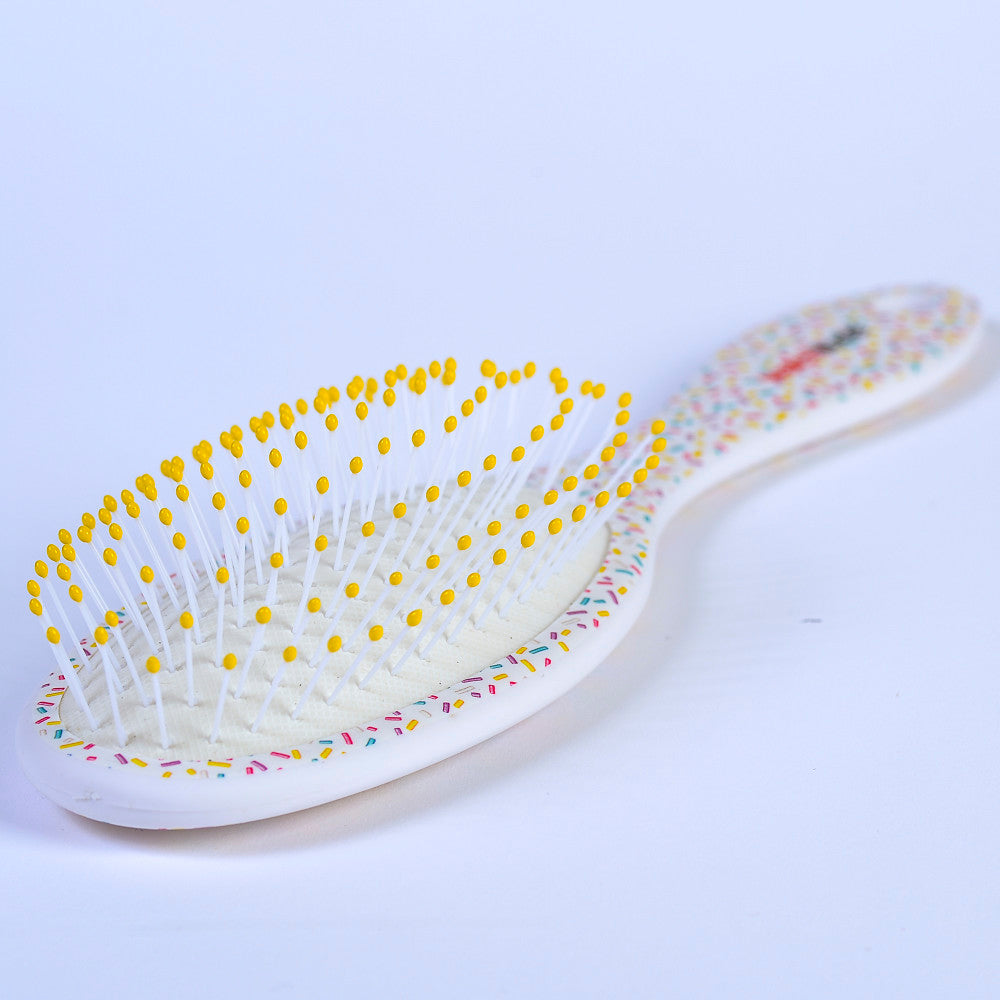 Watchitude: Scented Hair Brush - Ice Cream Cake - Kids Vanilla Scented Stylish Brush