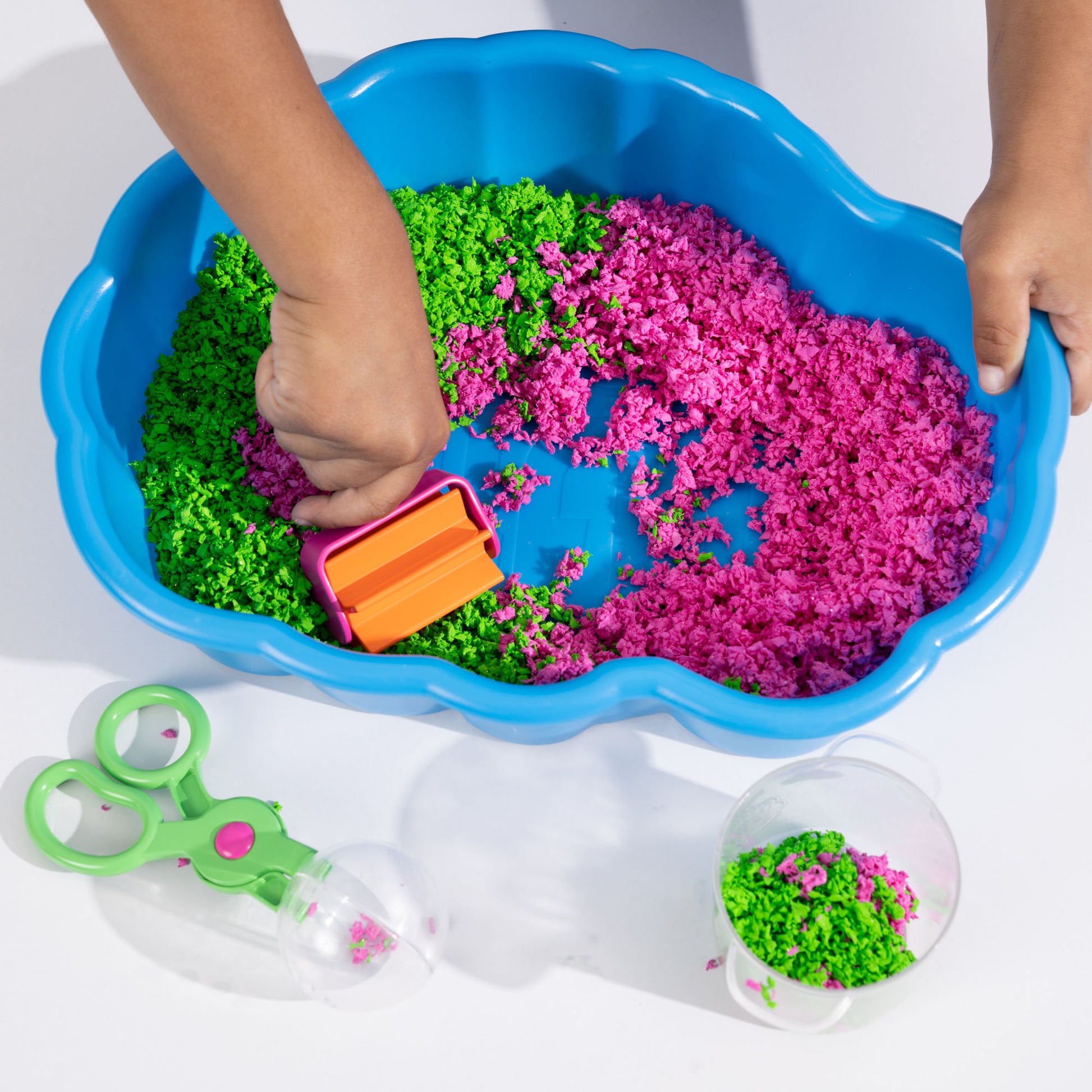 Educational Insights Playfoam® Pluffle™ Sensory Station