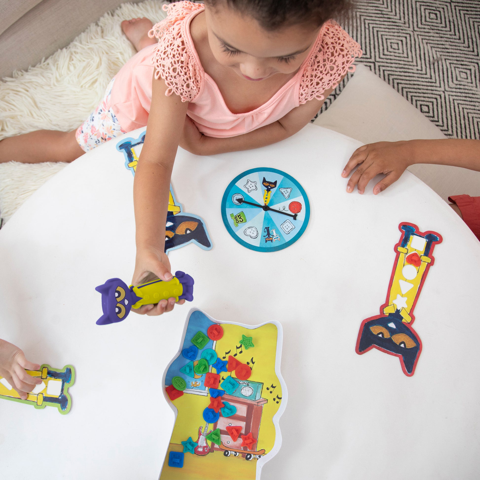 Educational Insights Pete the Cat I Love My Buttons Game - Interactive Matching Board