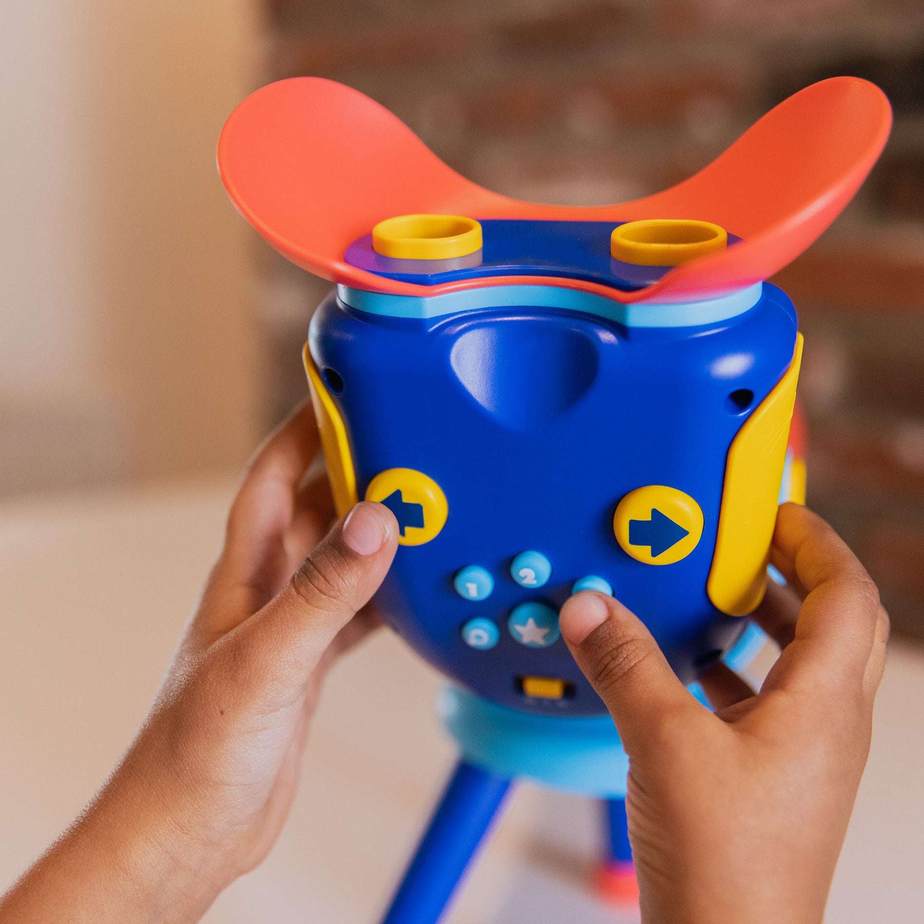 Educational Insights GeoSafari Jr. Talking Space Explorer Play Telescope