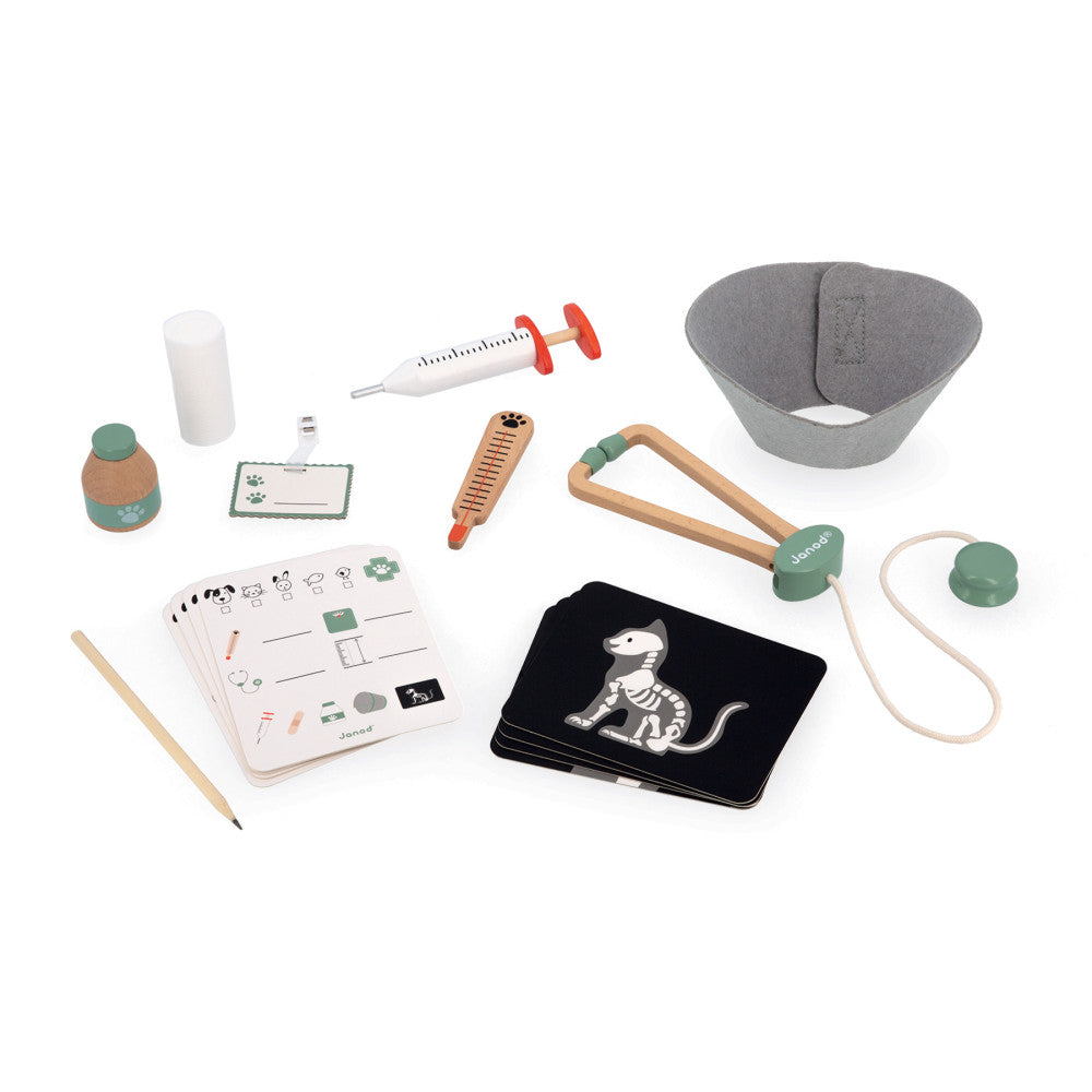 Janod 15-Piece Vet Suitcase Toy Set
