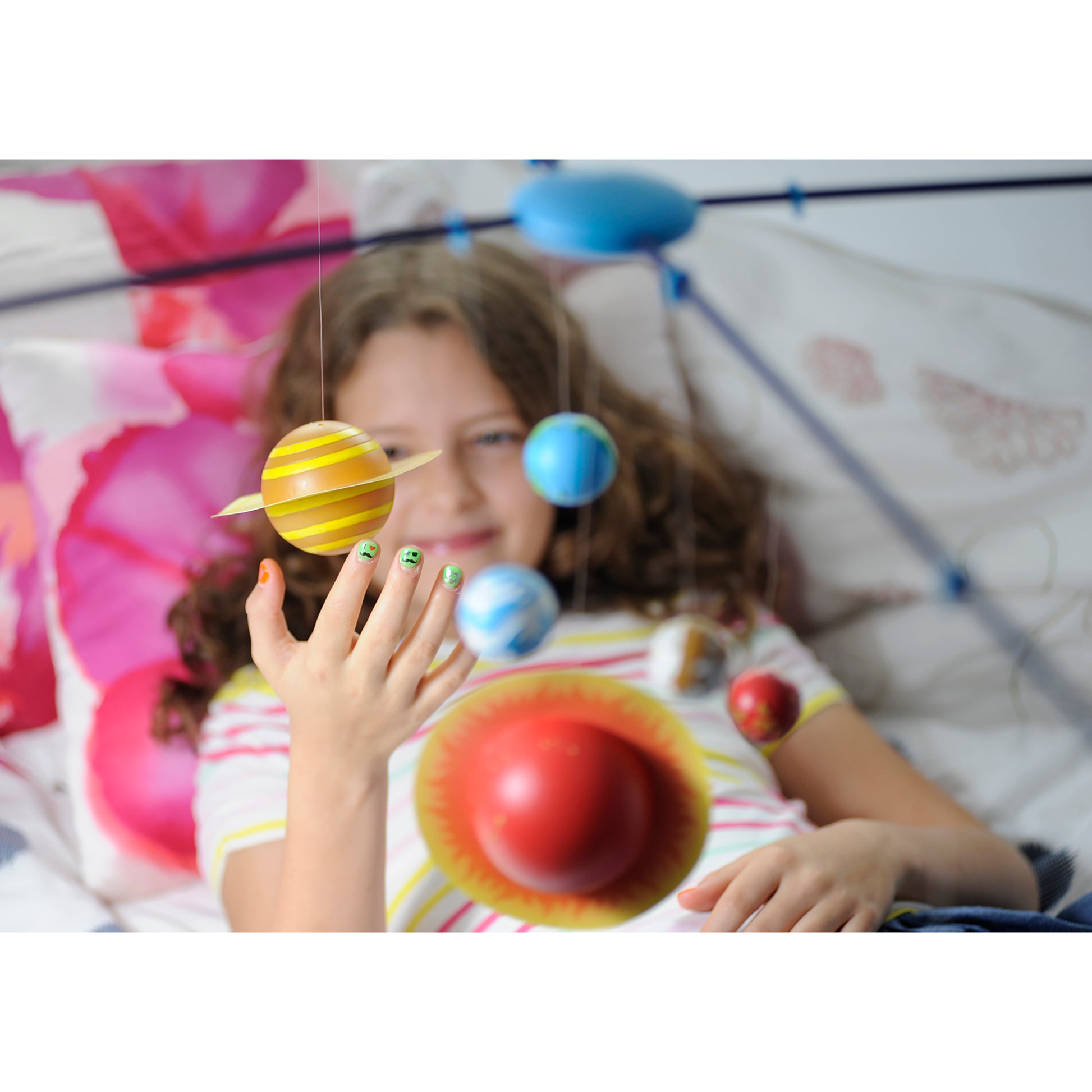 4M Solar System Model Kit with colorful painted planets including Saturn and Earth