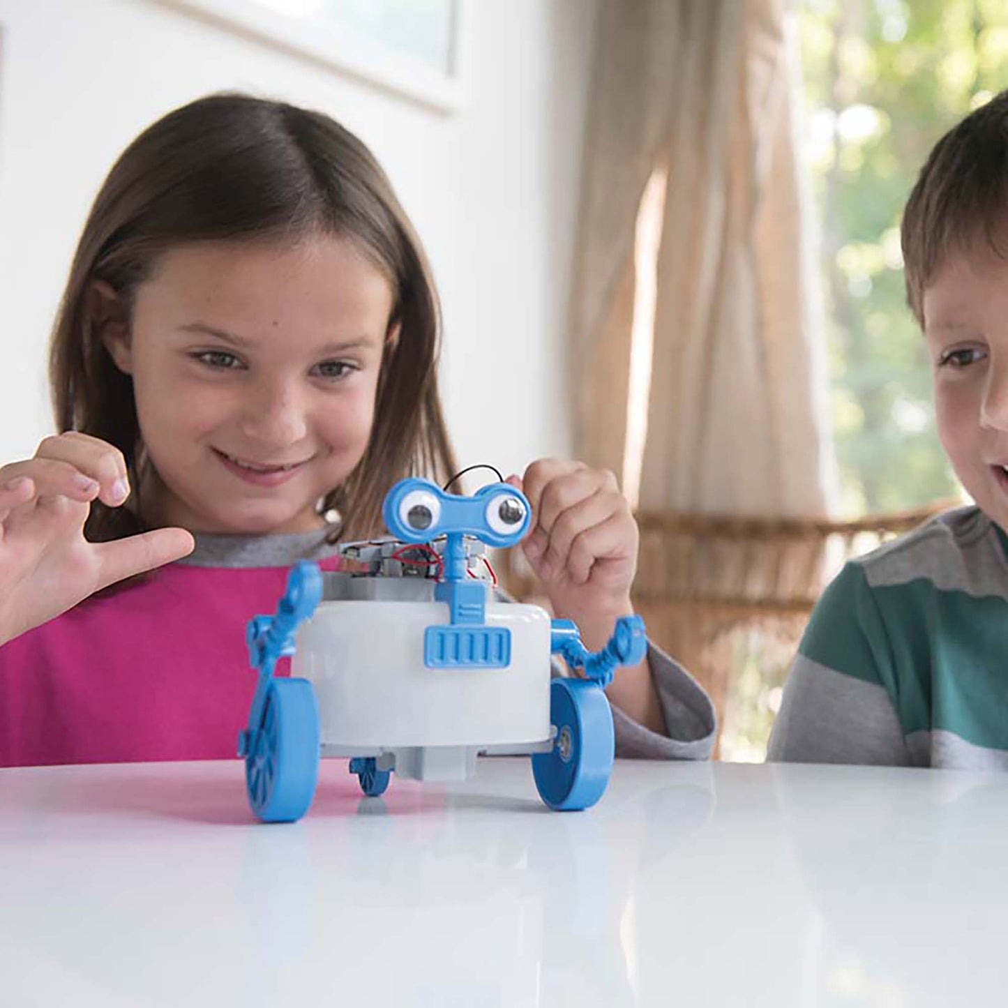 Green Science Rover Robot Solar-Powered Assembly Kit