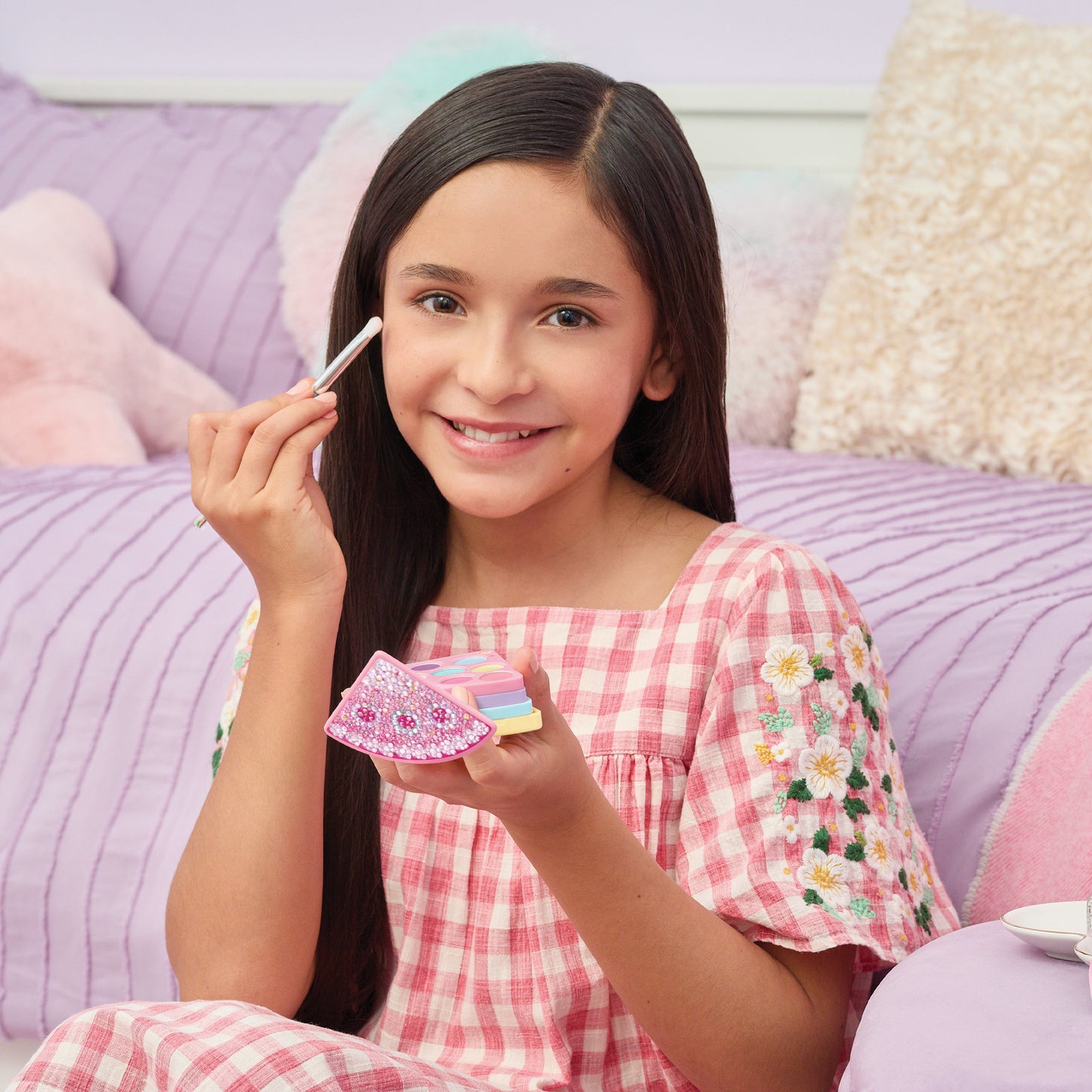 That Takes the Cake! Cosmetic Palette with colorful makeup applicators and pink sequin case